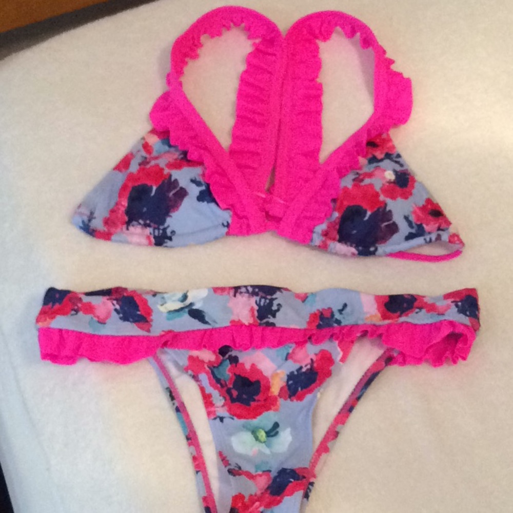 Floral bikini size L
